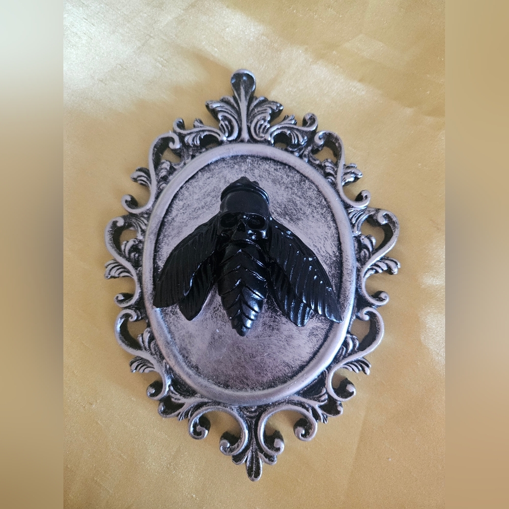 Black Ornate Wall Decor Plaque